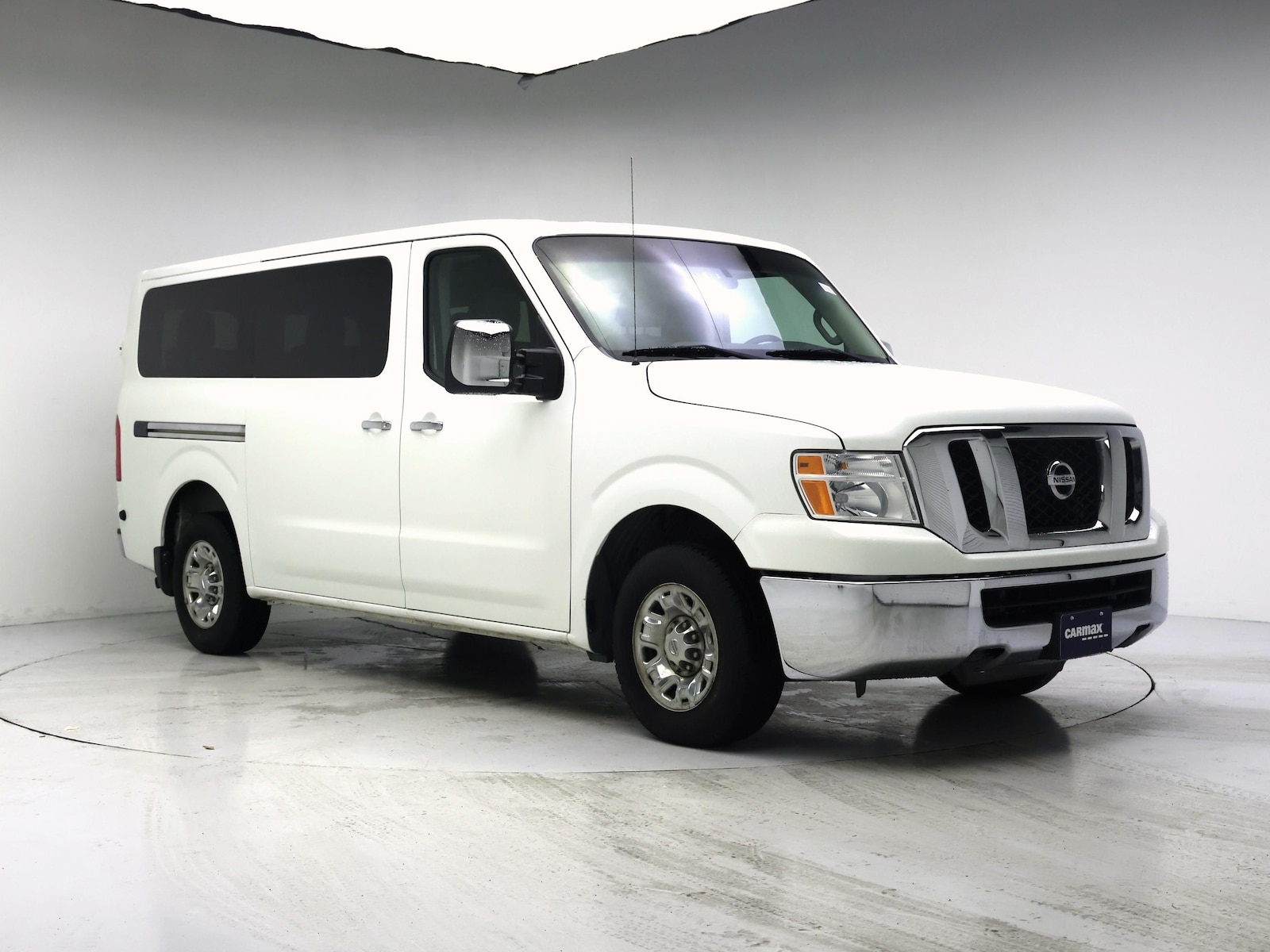 nissan nv passenger 2015 5BZBF0AA6FN851083 image nissan nv passenger 2015 5BZBF0AA6FN851083 image